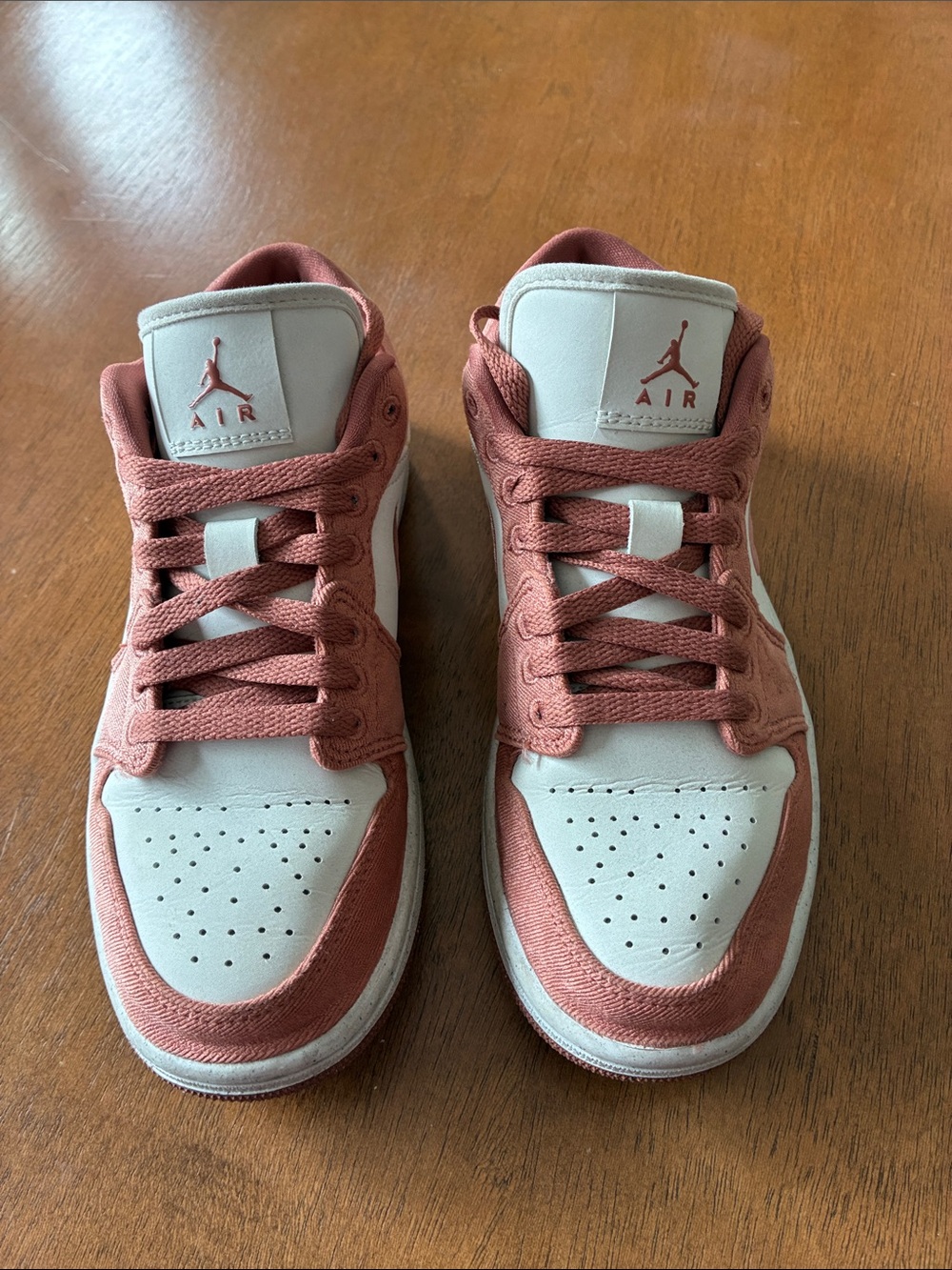 Nike Air Jordan women’s size 7